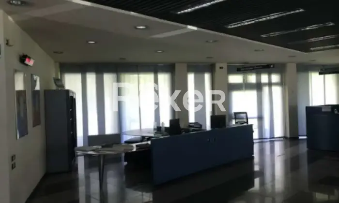 Rexer-Solaro-Filiale-Bancaria-in-vendita-a-Solaro-Altro