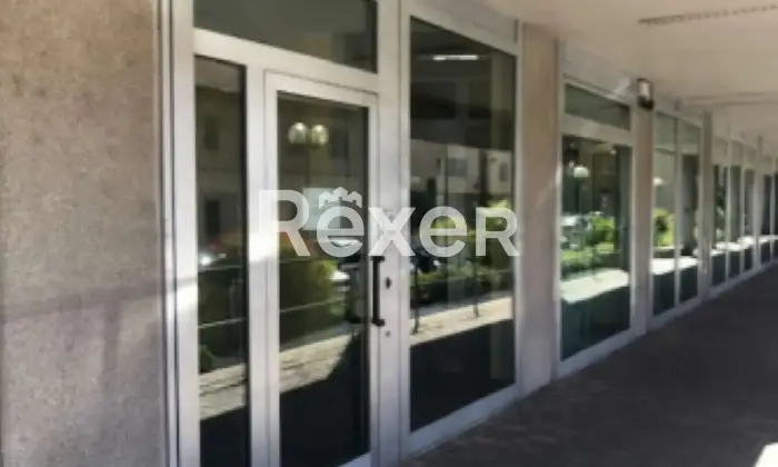 Rexer-Solaro-Filiale-Bancaria-in-vendita-a-Solaro-Altro