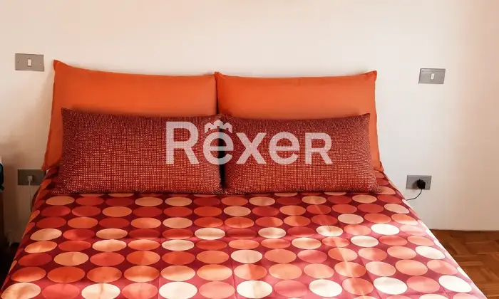 Rexer-Pescia-Fascino-toscano-Ultimo-piano-con-camino-e-travi-in-legno-possibile-affitto-con-riscatto-Altro