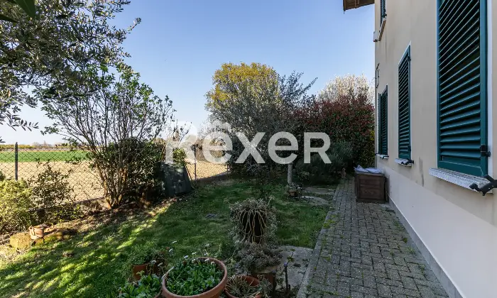 Rexer-Roncalceci-Trilocale-con-giardino-esclusivo-e-posto-auto-coperto-Altro