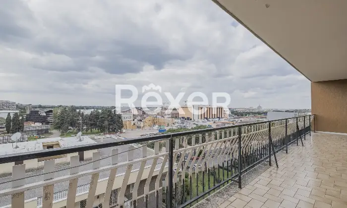 Rexer-Roma-Appartamento-ultimo-piano-di-ampia-metratura-con-terrazzi-Altro