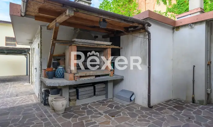 Rexer-Cervarese-Santa-Croce-Soluzione-indipendente-con-giardino-e-box-auto-Altro