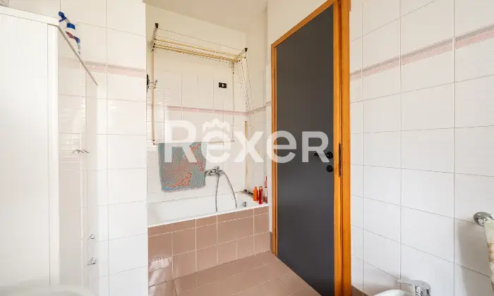 Rexer-Vimodrone-Villa-con-ampio-giardino-e-spazi-su-pi-livelli-Altro