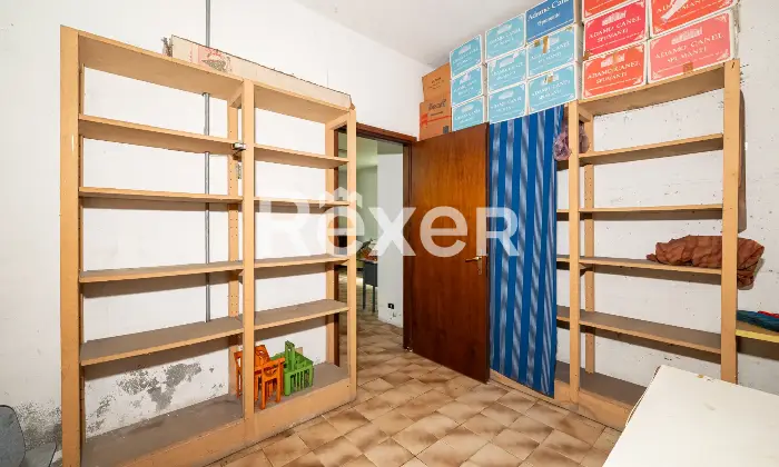 Rexer-Vimodrone-Villa-con-ampio-giardino-e-spazi-su-pi-livelli-Altro