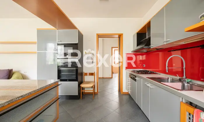 Rexer-Vimodrone-Villa-con-ampio-giardino-e-spazi-su-pi-livelli-Altro