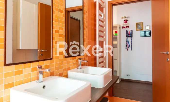 Rexer-Sesto-San-Giovanni-Ultimo-piano-massimo-comfort-Altro