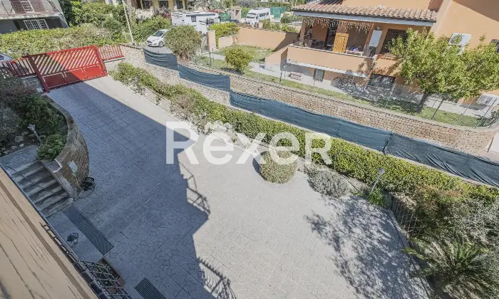 Rexer-Cesano-Vendesi-Villa-Bifamiliare-Cesano-Altro
