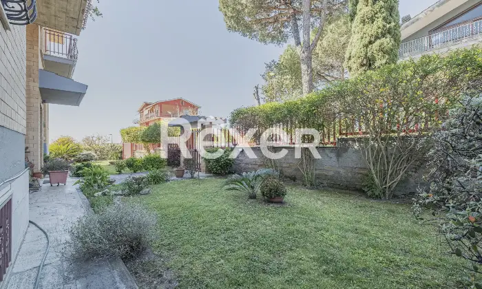 Rexer-Cesano-Vendesi-Villa-Bifamiliare-Cesano-Altro