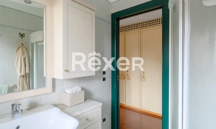 Rexer-Venezia-Ampio-appartamento-su-due-livelli-con-terrazze-garage-doppio-e-posti-auto-Altro