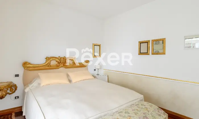 Rexer-Venezia-Ampio-appartamento-su-due-livelli-con-terrazze-garage-doppio-e-posti-auto-Altro