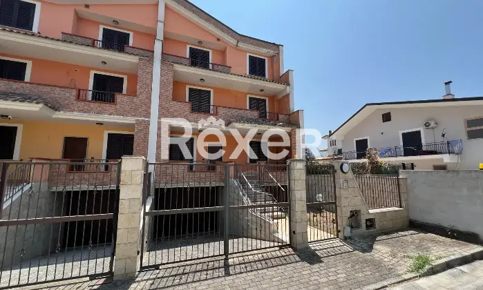 Rexer-Telese-Terme-Ampia-villa-a-schiera-Altro