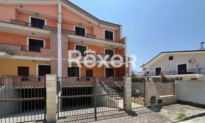 Rexer-Telese-Terme-Ampia-villa-a-schiera-Altro