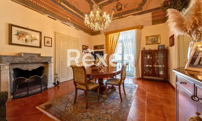Rexer-Boscoreale-Palazzo-depoca-in-Vendita-Altro