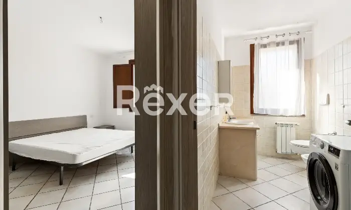 Rexer-Santa-Giusta-Appartamento-con-posto-auto-di-pertinenza-Altro
