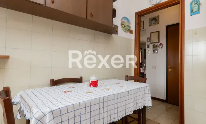 Rexer-Cesano-Maderno-Ampia-soluzione-su-due-livelli-in-zona-San-Bernardo-Altro