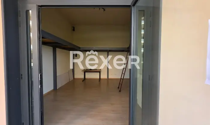 Rexer-Andora-Interessante-locale-commerciale-muri-in-vendita-Altro