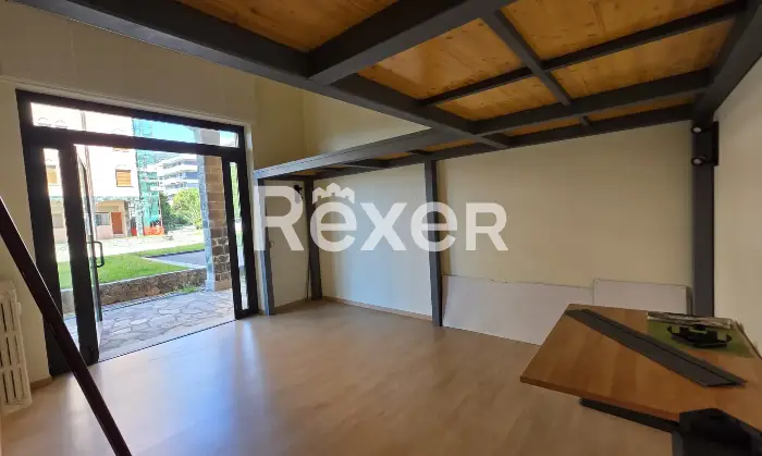 Rexer-Andora-Interessante-locale-commerciale-muri-in-vendita-Altro