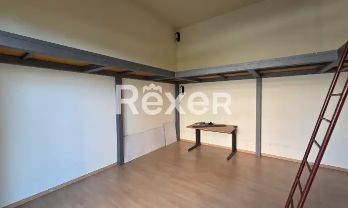 Rexer-Andora-Interessante-locale-commerciale-muri-in-vendita-Altro