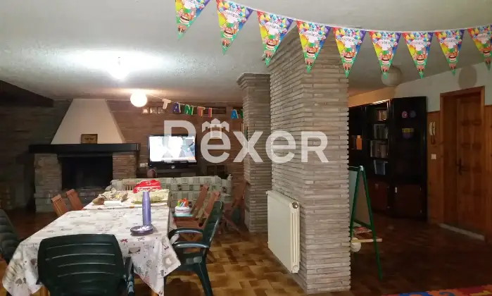 Rexer-Castelnuovo-Rangone-In-Vendita-Ampia-Soluzione-su-Due-Livelli-con-Giardino-e-Garage-Altro