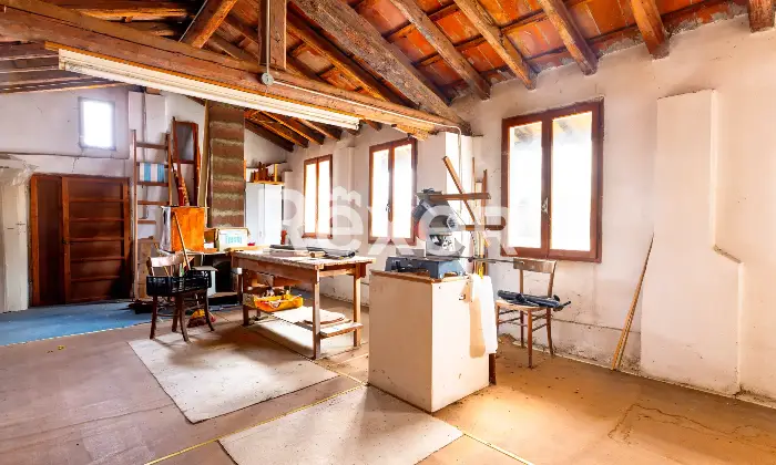 Rexer-San-Vito-al-Tagliamento-Soluzione-indipendente-con-terrazzo-abitabile-e-giardino-privato-Altro
