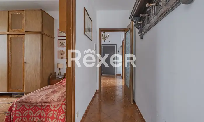 Rexer-Roma-Talenti-in-comprensorio-elegante-immerso-nel-verde-Altro