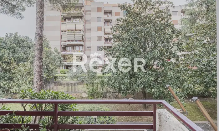 Rexer-Roma-Talenti-in-comprensorio-elegante-immerso-nel-verde-Altro