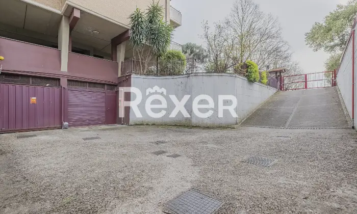 Rexer-Roma-Talenti-in-comprensorio-elegante-immerso-nel-verde-Altro