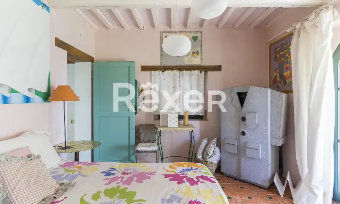 Rexer-Paciano-Nuda-propriet-Prestigiosa-villa-con-piscina-e-parco-Altro