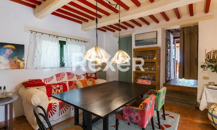Rexer-Paciano-Nuda-propriet-Prestigiosa-villa-con-piscina-e-parco-Altro
