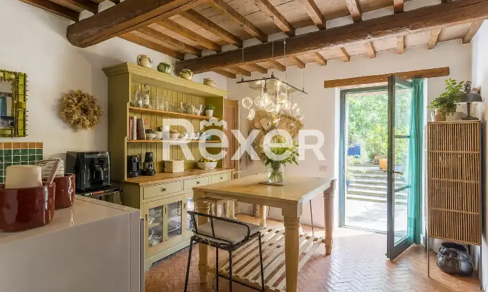 Rexer-Paciano-Nuda-propriet-Prestigiosa-villa-con-piscina-e-parco-Altro