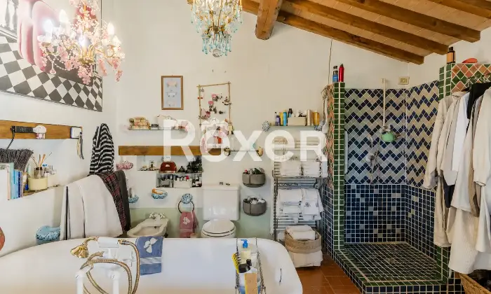 Rexer-Paciano-Nuda-propriet-Prestigiosa-villa-con-piscina-e-parco-Altro