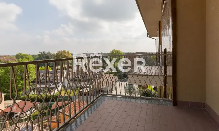 Rexer-Busnago-ULTIMO-PIANO-Trilocale-con-cucina-a-vista-Altro