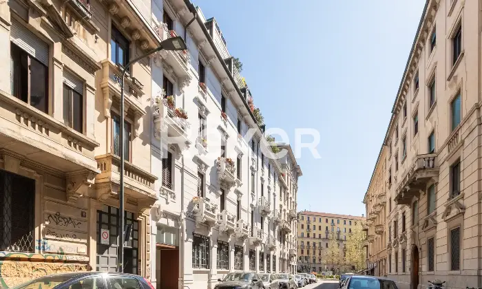 Rexer-Milano-Trilocale-ristrutturato-con-doppio-servizi-due-balconi-e-cantina-Altro