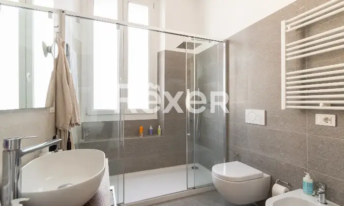 Rexer-Milano-Trilocale-ristrutturato-con-doppio-servizi-due-balconi-e-cantina-Altro