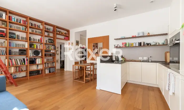 Rexer-Milano-Trilocale-ristrutturato-con-doppio-servizi-due-balconi-e-cantina-Altro