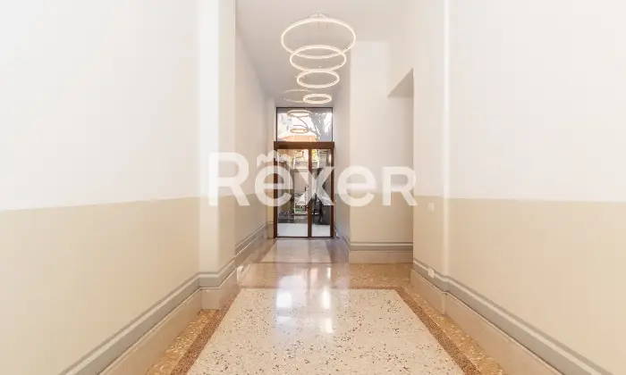 Rexer-Milano-Trilocale-ristrutturato-con-doppio-servizi-due-balconi-e-cantina-Altro