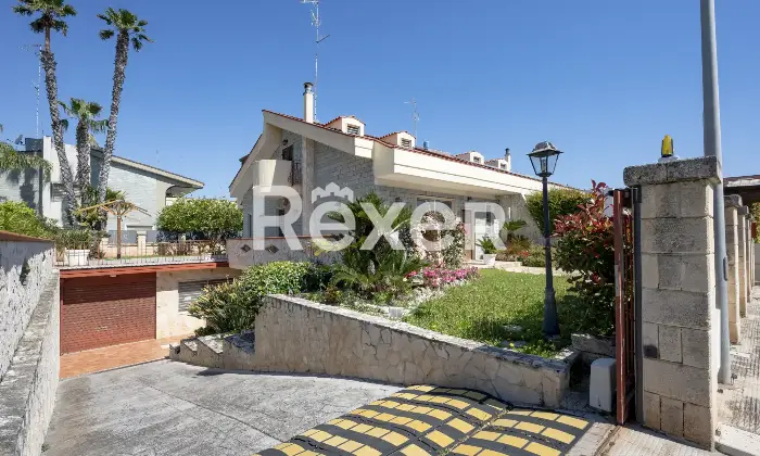 Rexer-Bari-Porzione-di-villa-bifamiliare-Altro