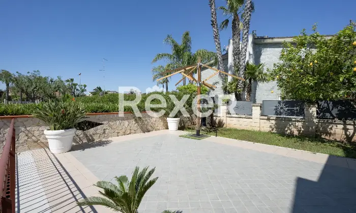 Rexer-Bari-Porzione-di-villa-bifamiliare-Altro