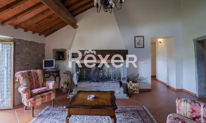 Rexer-Arezzo-Santa-Maria-La-Rassinata-Arezzo-Prestigioso-Casale-in-Pietra-con-Tenuta-Altro