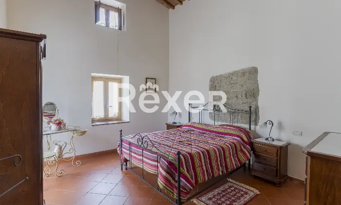 Rexer-Arezzo-Santa-Maria-La-Rassinata-Arezzo-Prestigioso-Casale-in-Pietra-con-Tenuta-Altro