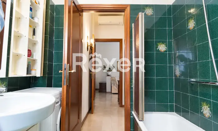 Rexer-Pavia-TRILOCALE-CON-DUE-BALCONI-BOX-E-CANTINA-Altro