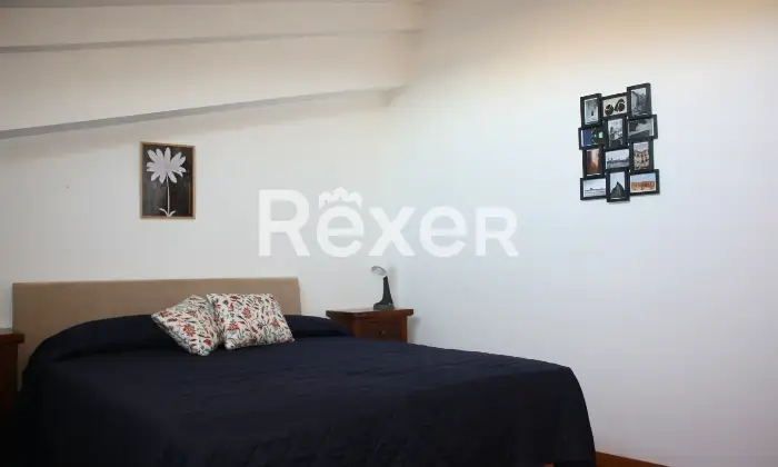 Rexer-Cerisano-Dimora-storica-di-prestigio-nel-cuore-di-Cerisano-CameraDaLetto