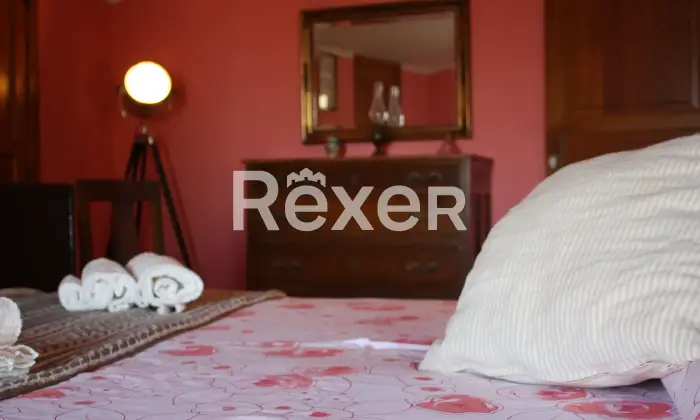 Rexer-Cerisano-Dimora-storica-di-prestigio-nel-cuore-di-Cerisano-CameraDaLetto