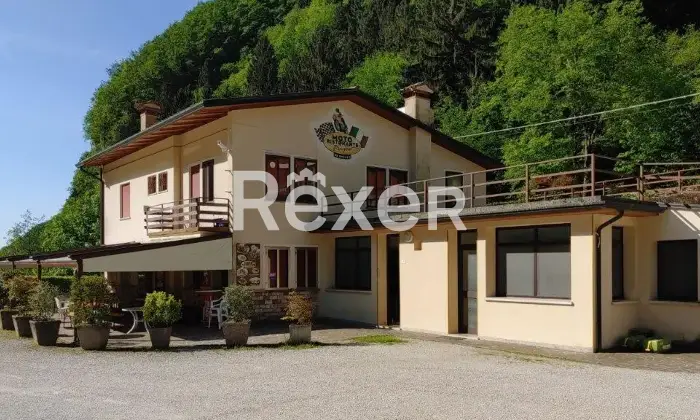 Rexer-Pieve-del-Grappa-Locale-commerciale-in-vendita-in-Via-San-Liberale-a-Pieve-del-Grappa-Altro