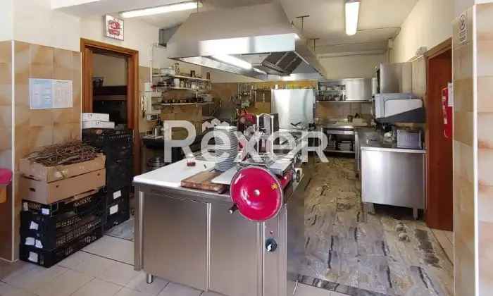Rexer-Pieve-del-Grappa-Locale-commerciale-in-vendita-in-Via-San-Liberale-a-Pieve-del-Grappa-Altro