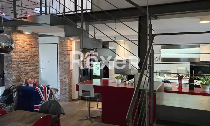 Rexer-vercelli-Loft-su-due-livelli-di-design-con-finiture-di-pregio-Altro