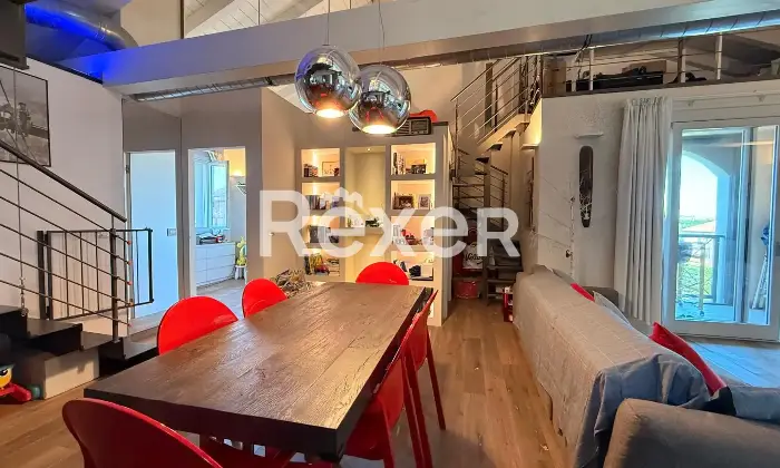 Rexer-vercelli-Loft-su-due-livelli-di-design-con-finiture-di-pregio-Altro