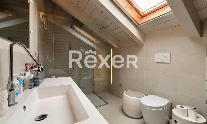 Rexer-vercelli-Loft-su-due-livelli-di-design-con-finiture-di-pregio-Altro