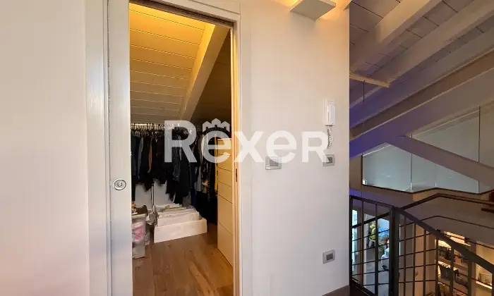 Rexer-vercelli-Loft-su-due-livelli-di-design-con-finiture-di-pregio-Altro