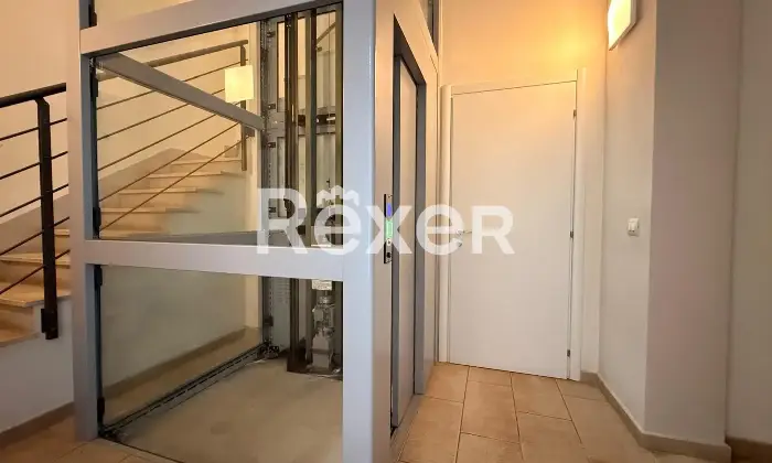 Rexer-vercelli-Loft-su-due-livelli-di-design-con-finiture-di-pregio-Altro